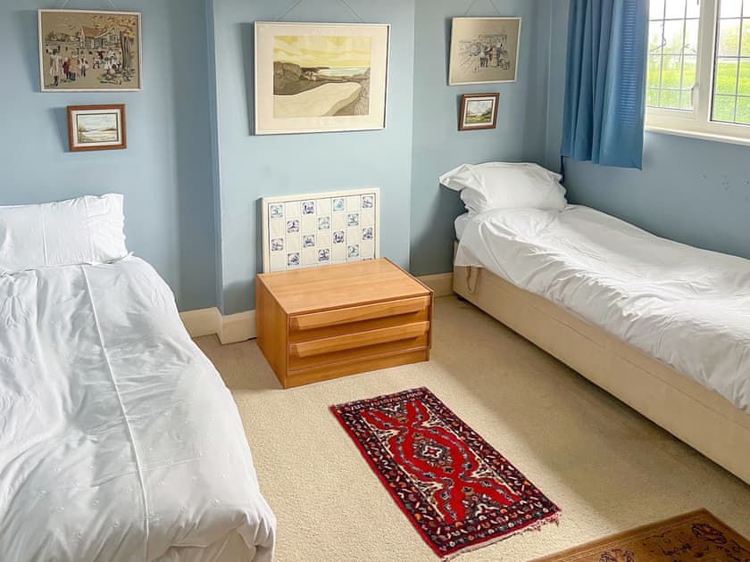 Twin bedroom | Brandon, Sandilands