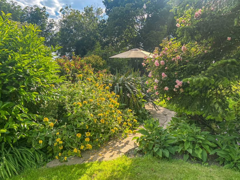 Garden | Sweet Briar, Sibsey