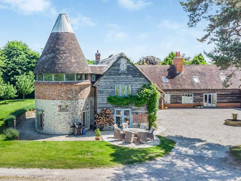 The Oast House - Otium Wine Estate, Alton
