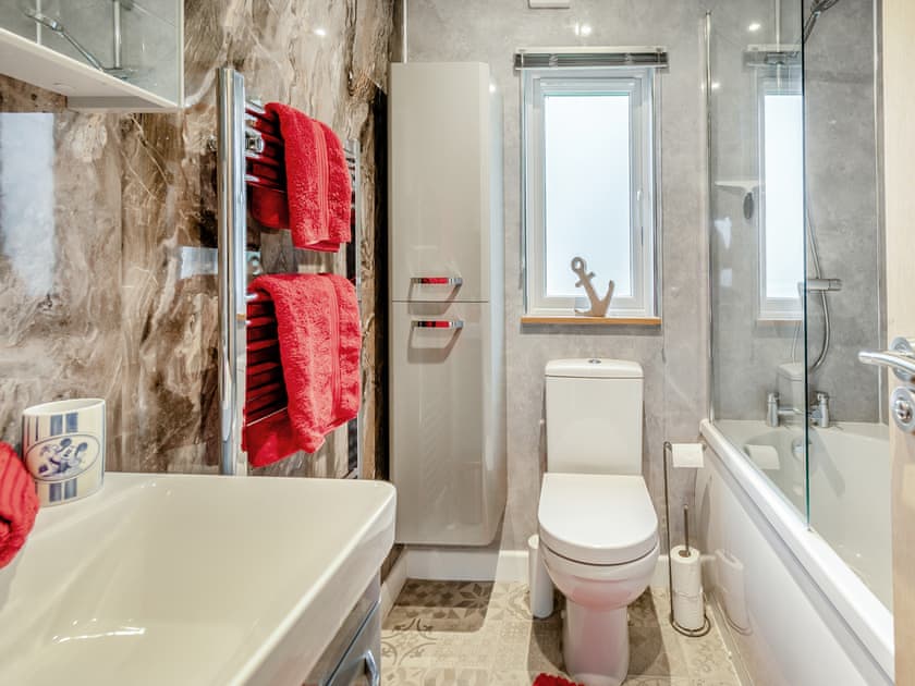 Bathroom | 15 Bridlington Bay, Bridlington