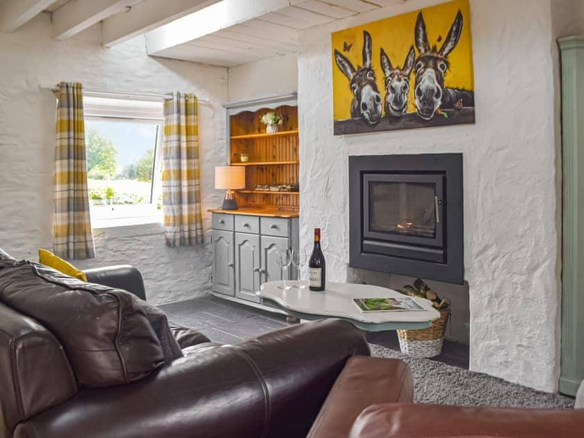 Living room | Yr Ysgubor - Neuadd Deg, Carmarthen