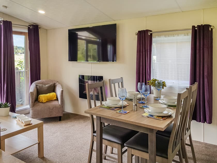 Living room/dining room | GlenBeagles Lodge, Dollar, near Stirling
