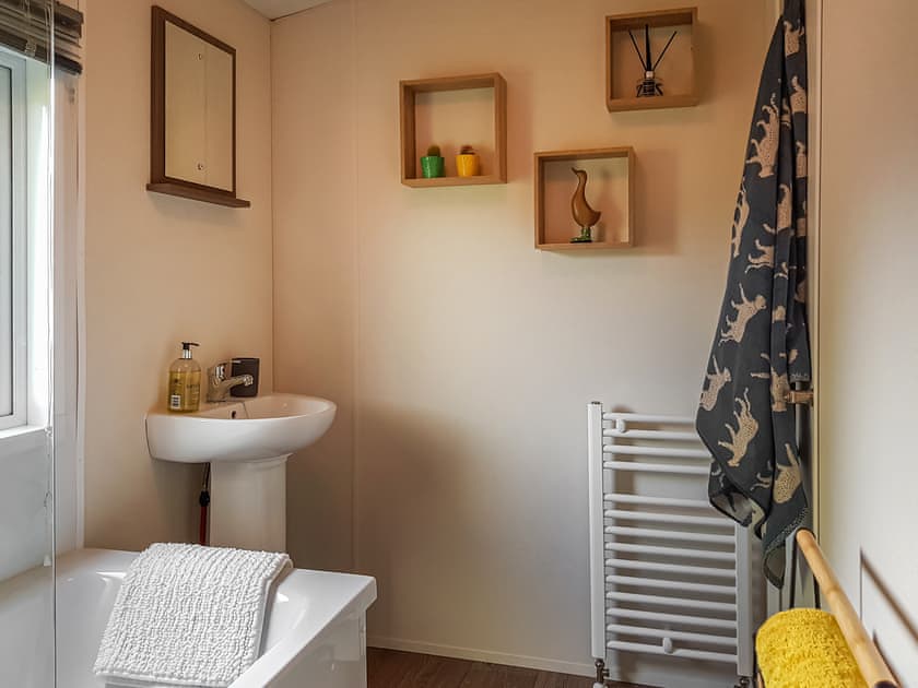 Bathroom | GlenBeagles Lodge, Dollar, near Stirling