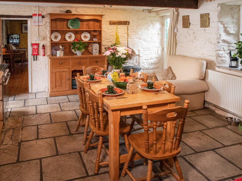 Kitchen/diner | Hen EfailOld Smithy, Tregaron