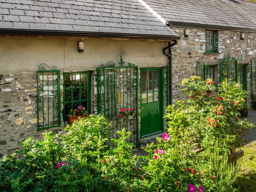 Exterior | Hen EfailOld Smithy, Tregaron