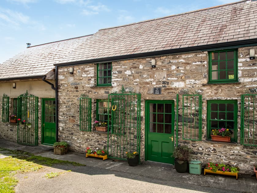 Exterior | Hen EfailOld Smithy, Tregaron