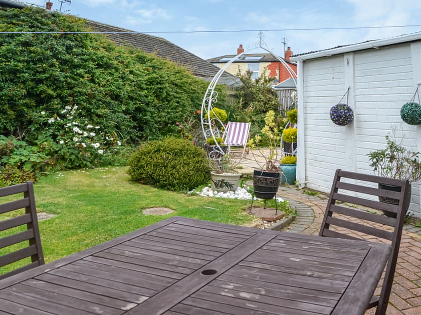 Sitting-out-area | The Nook, Bridlington