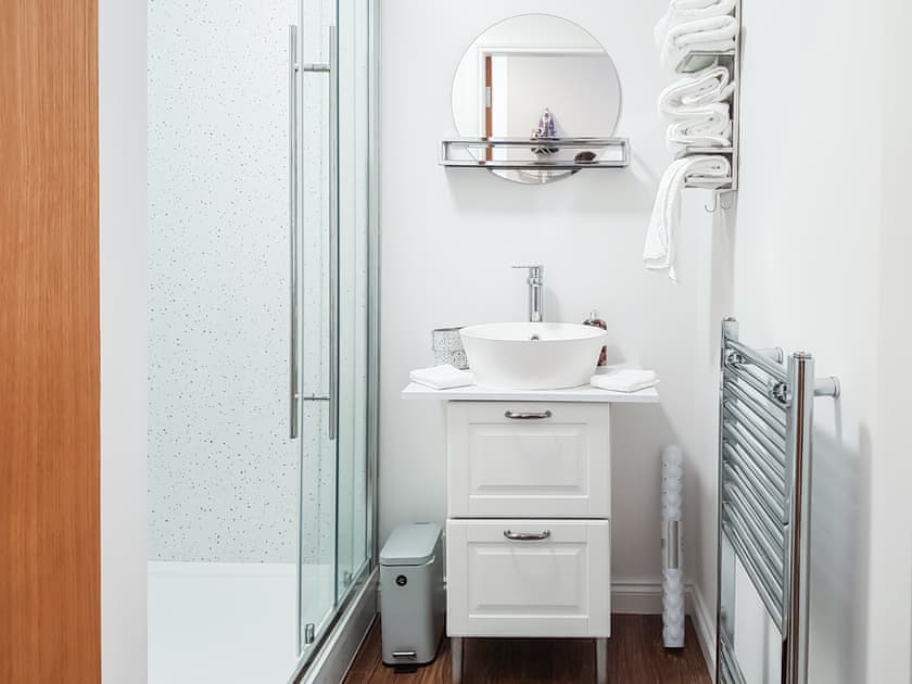 Bathroom | Invergyle - Liquorstane House, Falkland