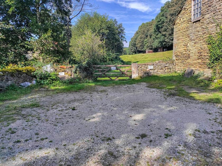 Parking | Yew Tree Cottage, Chesterfield