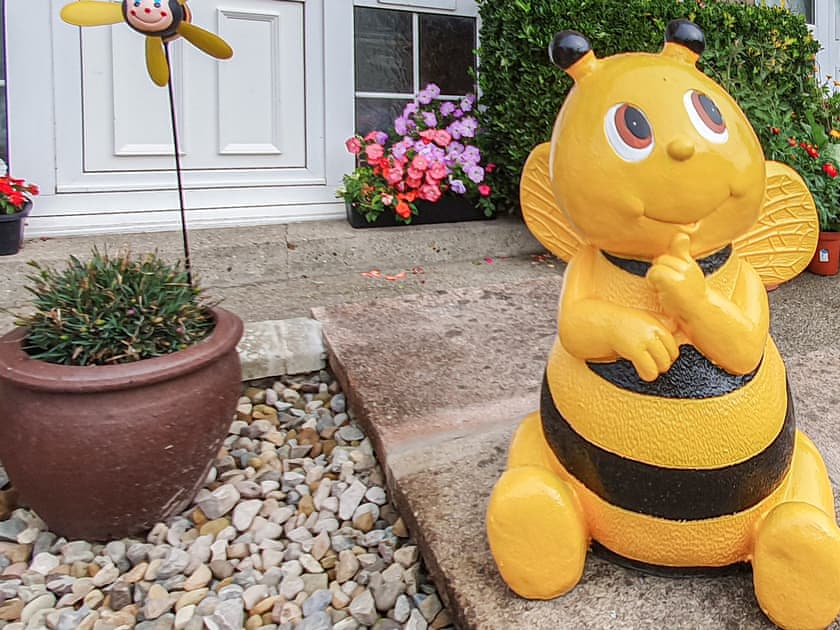 Outdoor area | The Bee Happy House, Filey