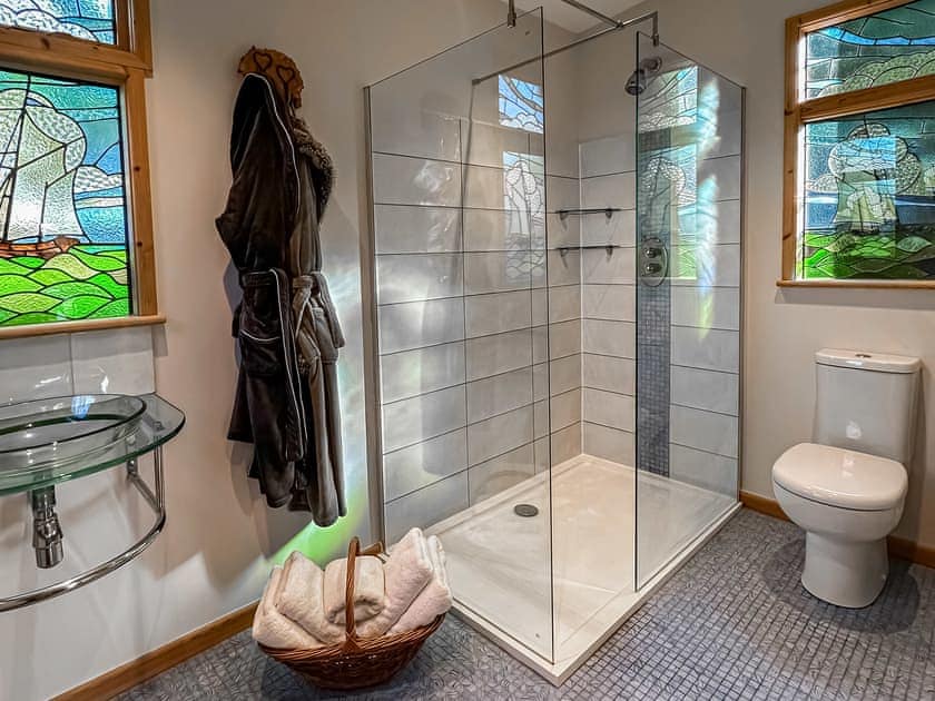 Stylish shower room  | The Escape, South Hill, near Tamar Valley