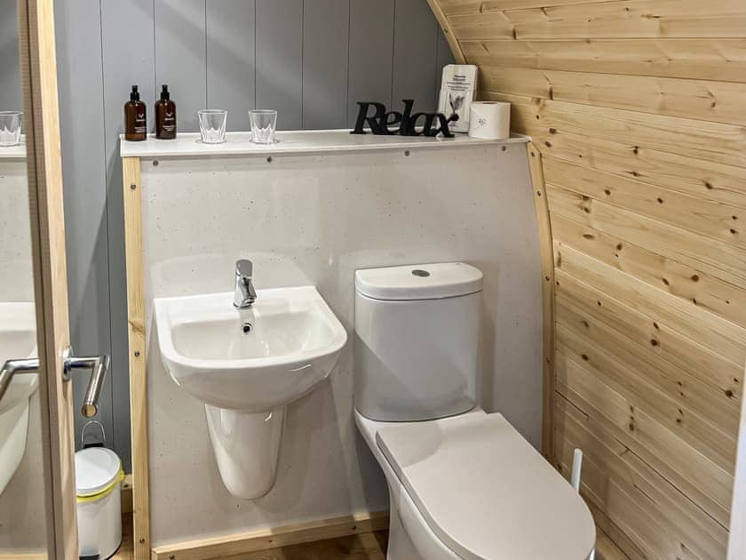 Bathroom | Vale View - Firtree Farm Lodges, North Barrow, near Yeovil