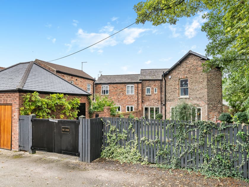 Exterior | The Lodge, Mount Vale, near York
