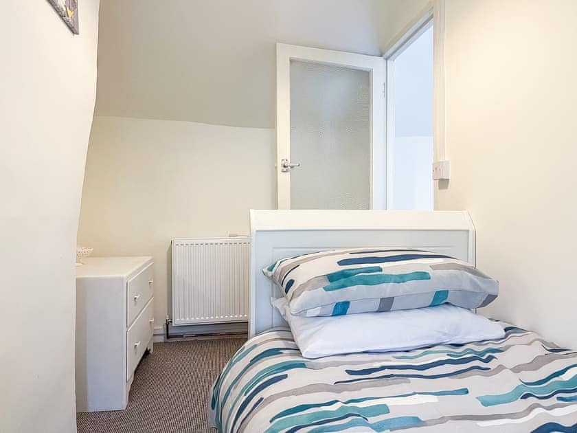 Single bedroom | Meadow View Cottage, Whatstandwell, near Matlock