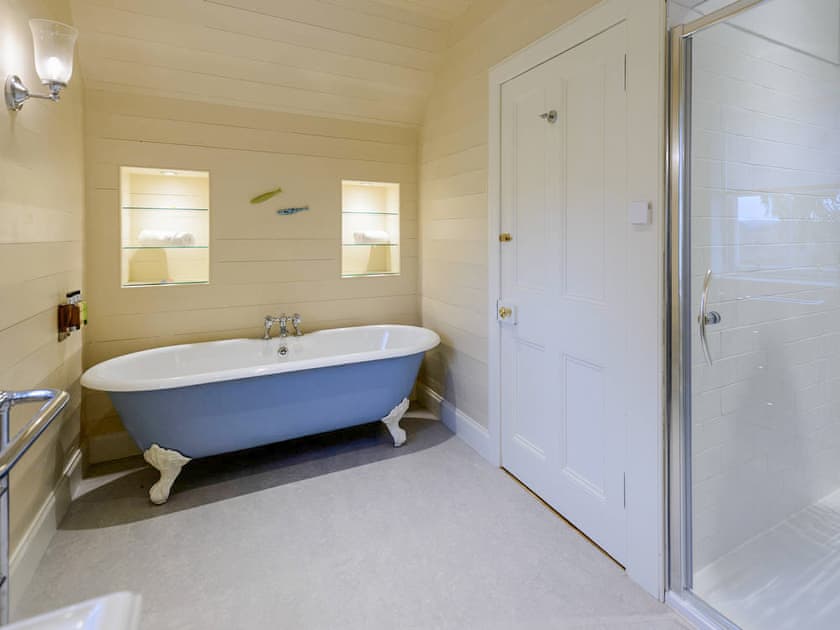 Bathroom | Broomrigg Farmhouse, Pencaitland, near Tranent
