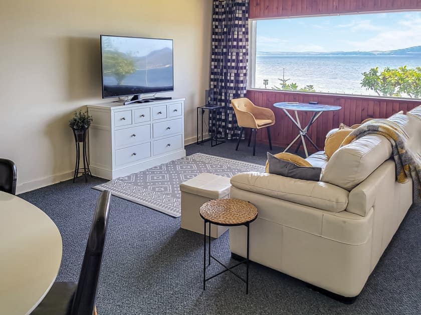 Living room | Shuma Apartment, Skelmorlie