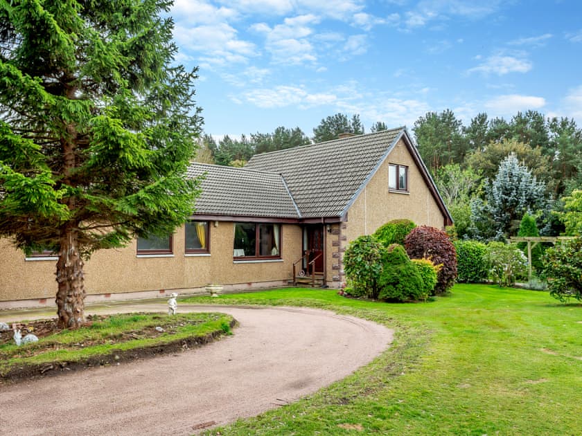 Exterior | Drummond House, Loch Flemington, near Inverness