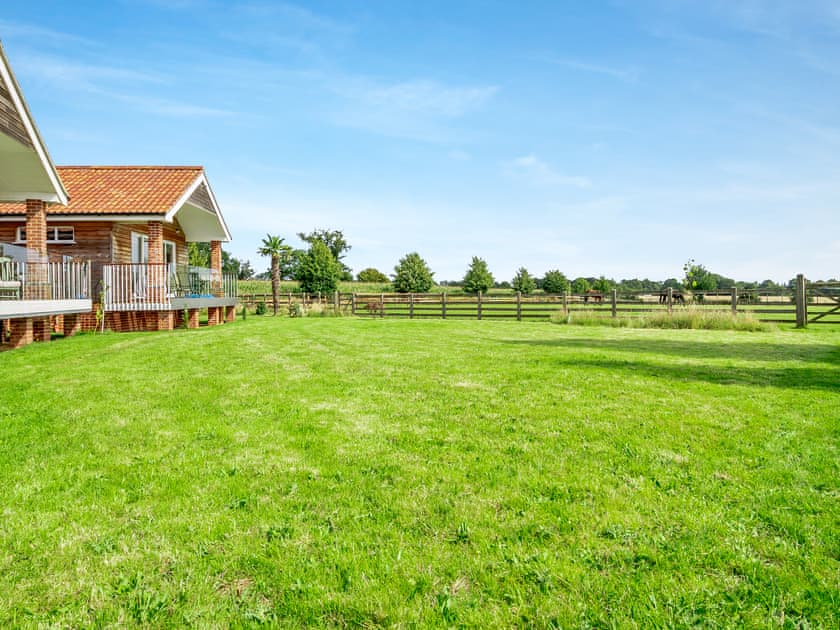 Garden | Chestnut Lodge - Solar Rise Lodges, Old Buckenham