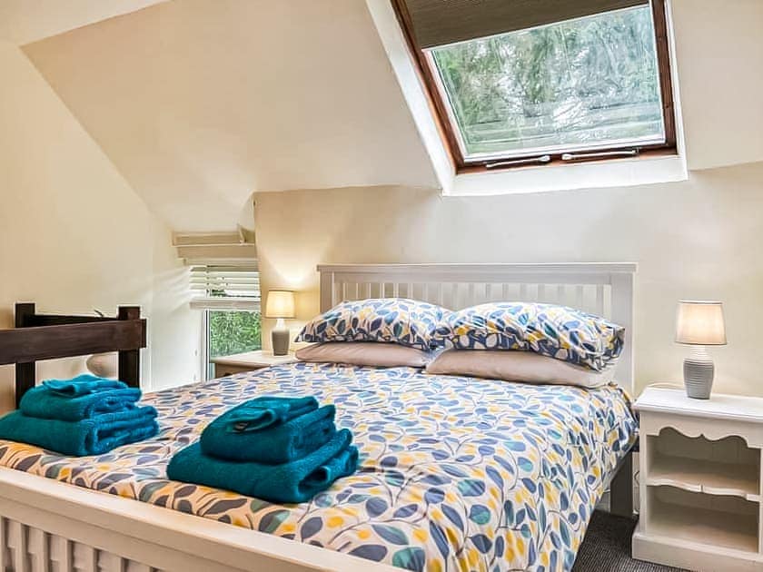 Double bedroom | Meadow View Cottage, Whatstandwell, near Matlock