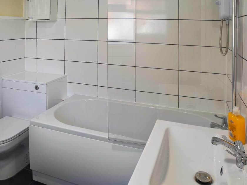 Bathroom | Beach Happy, Great Yarmouth