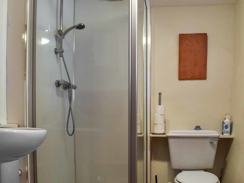 Shower room | Swinside Cottage, Ennerdale