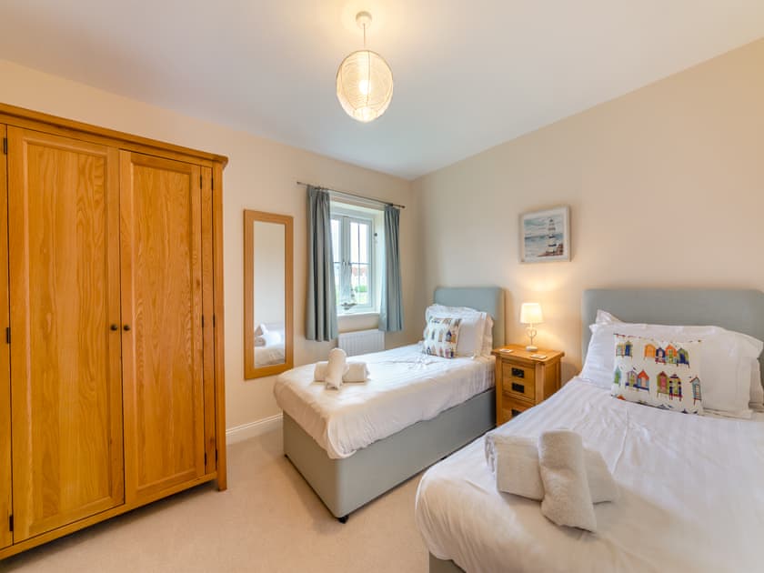 Twin bedroom | 53 Longbeach, Beadnell