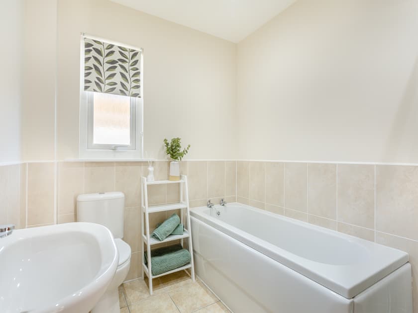 Bathroom | Mermaid View, Balintore, near Tain