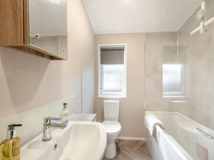 Bathroom | Tranquil Dawn, Lowestoft