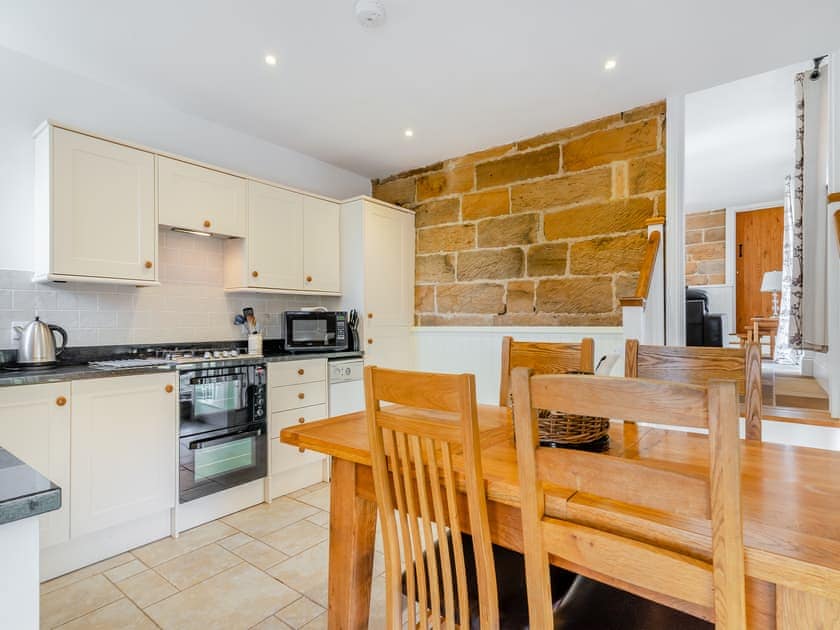 Kitchen/diner | Coltus Lands - Forest Lodge Farm, Castleton