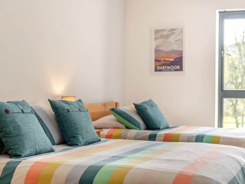 Double bedroom with extra single bed | Tree Park, Halwell, near Totnes