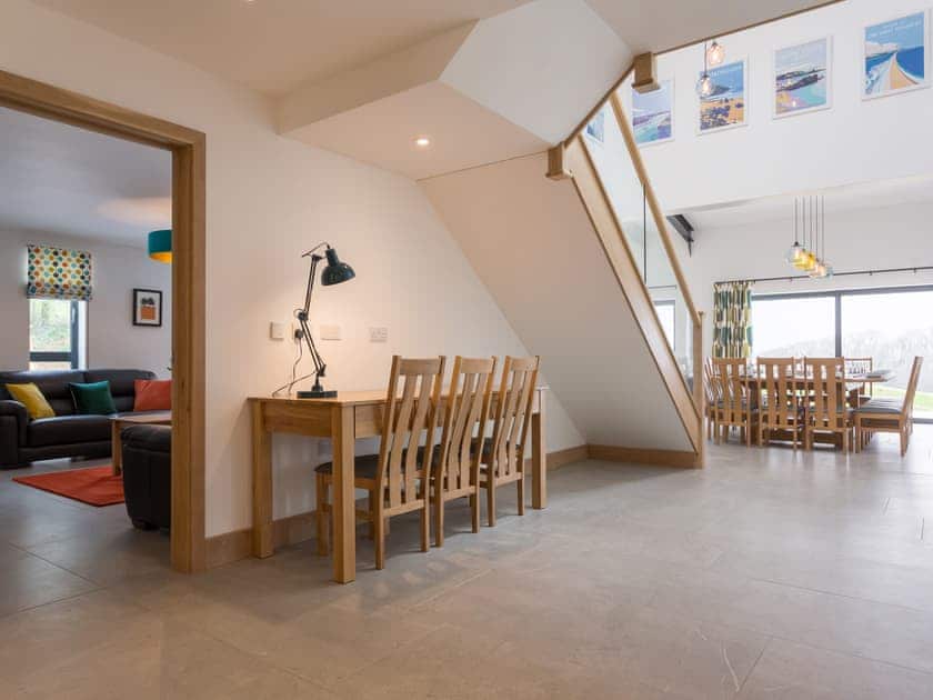 Spacious ground floor hallway | Tree Park, Halwell, near Totnes