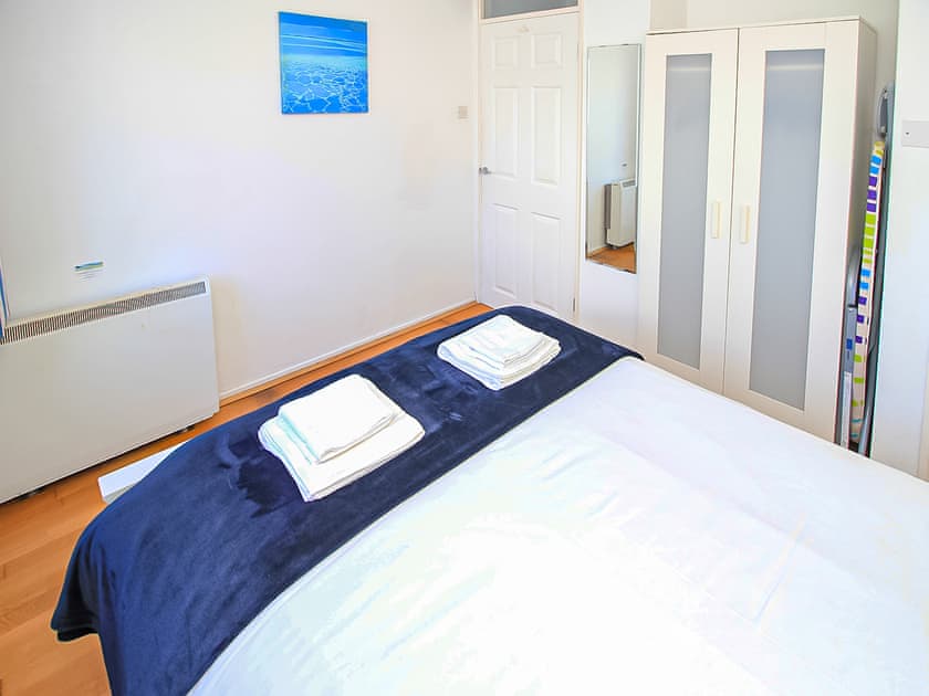 Double bedroom | Southerly Views Flat, Porthmadog