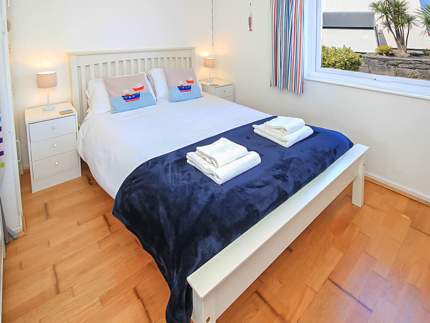 Double bedroom | Southerly Views Flat, Porthmadog