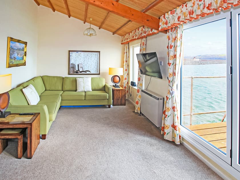 Open plan living space | Spacious Villa with Views, Porthmadog