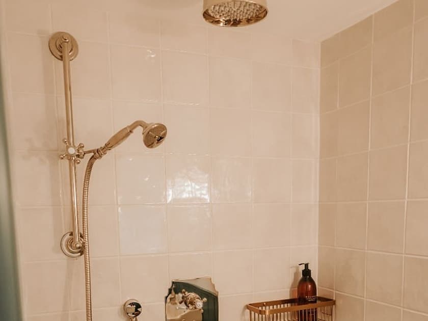 Bathroom | The Old Stables - Tenterden Retreats, Tenterden