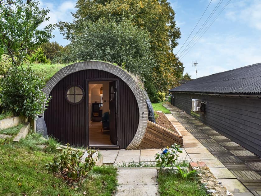 Exterior | The Hobbit House, Hastingleigh, near Ashford