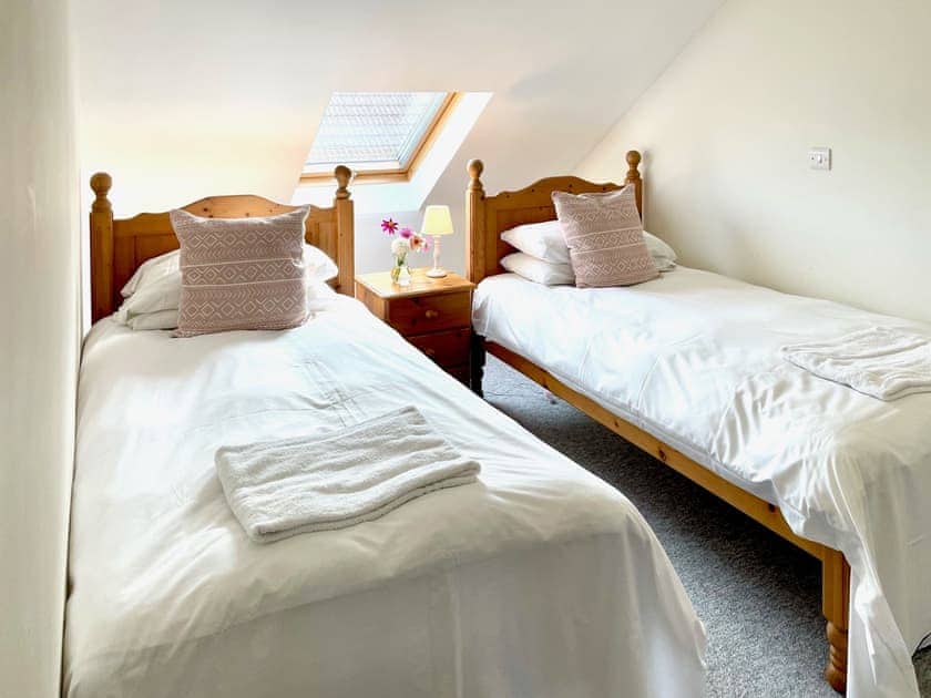 Upstairs twin bedroom | Longleat - Moorleaze, Witham Friary, Frome
