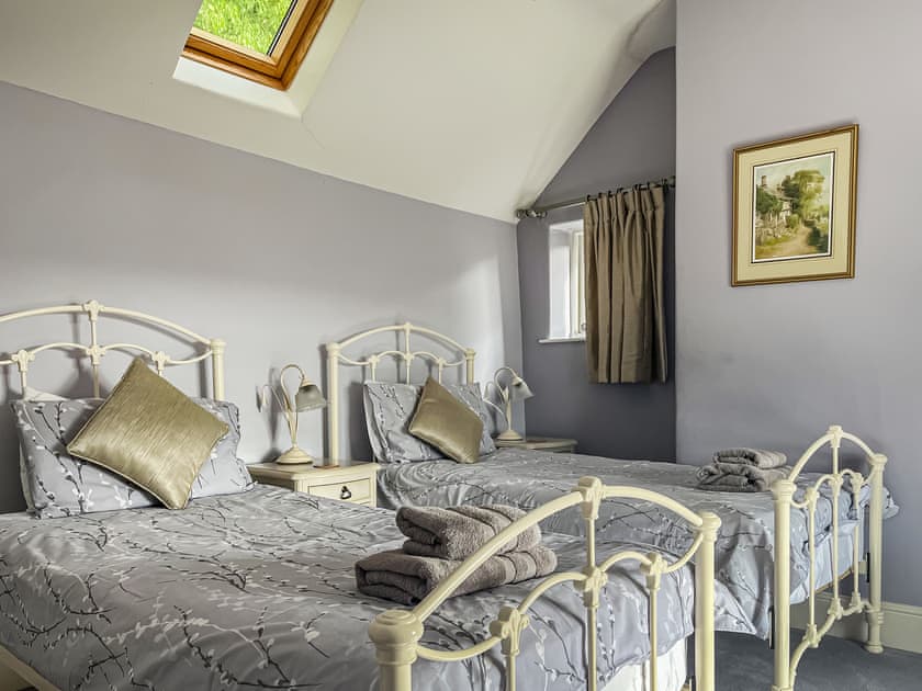 Twin bedroom | Acacia Cottage, Bolehill, Matlock