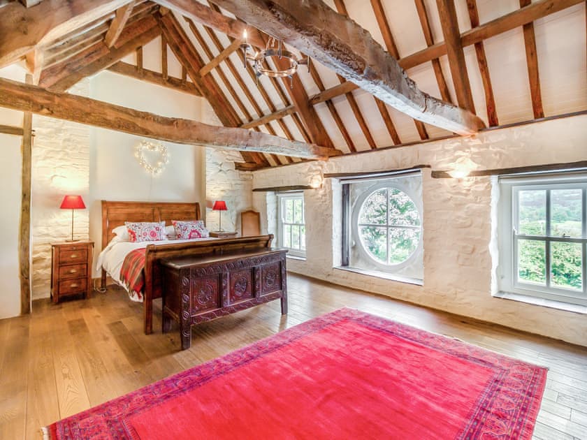 Double bedroom | The Coach House - Dan Y Graig, Crickhowell