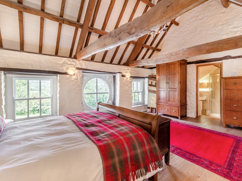 Double bedroom | The Coach House - Dan Y Graig, Crickhowell
