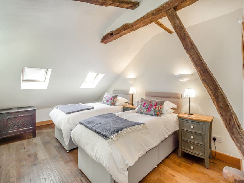 Twin bedroom | The Coach House - Dan Y Graig, Crickhowell