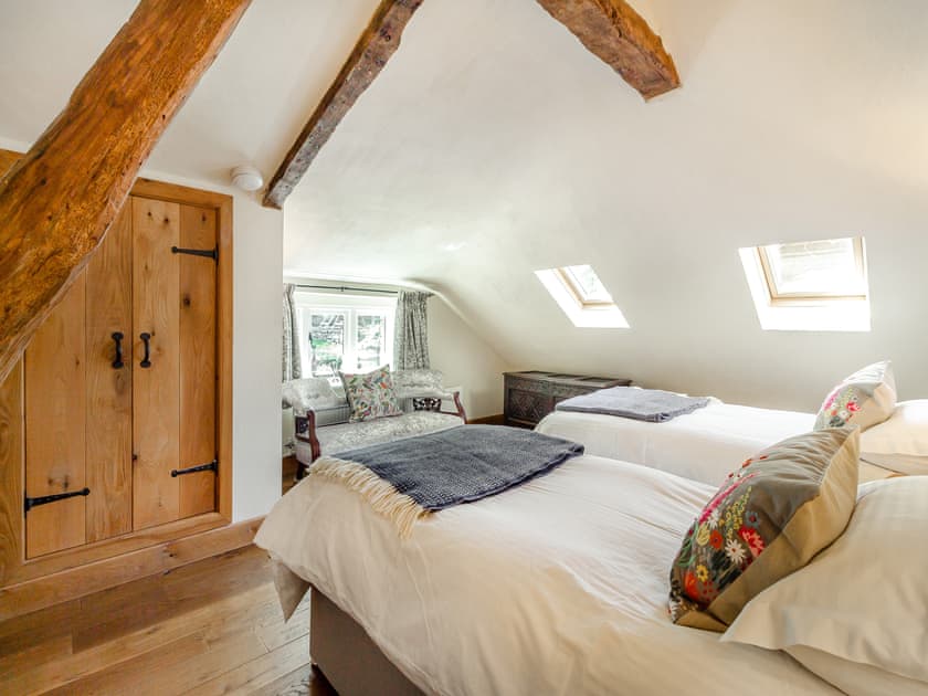 Twin bedroom | The Coach House - Dan Y Graig, Crickhowell