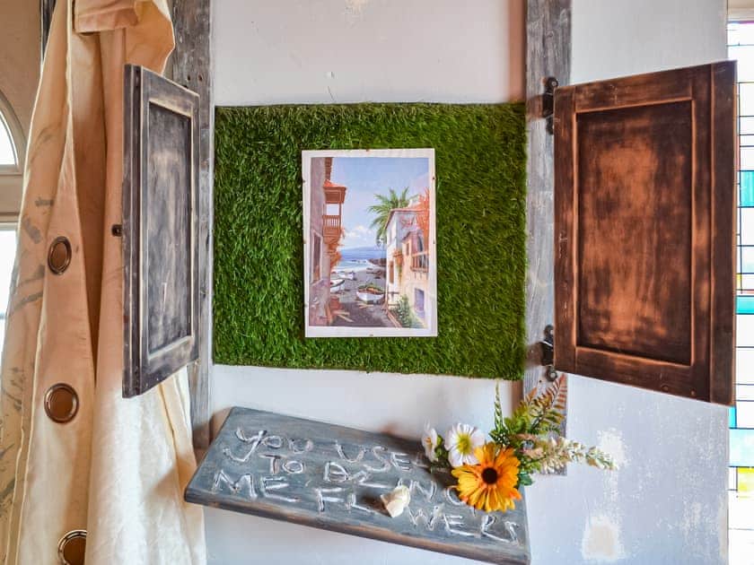 Interior | Dormy’s Cottage - Tufties, Skegness