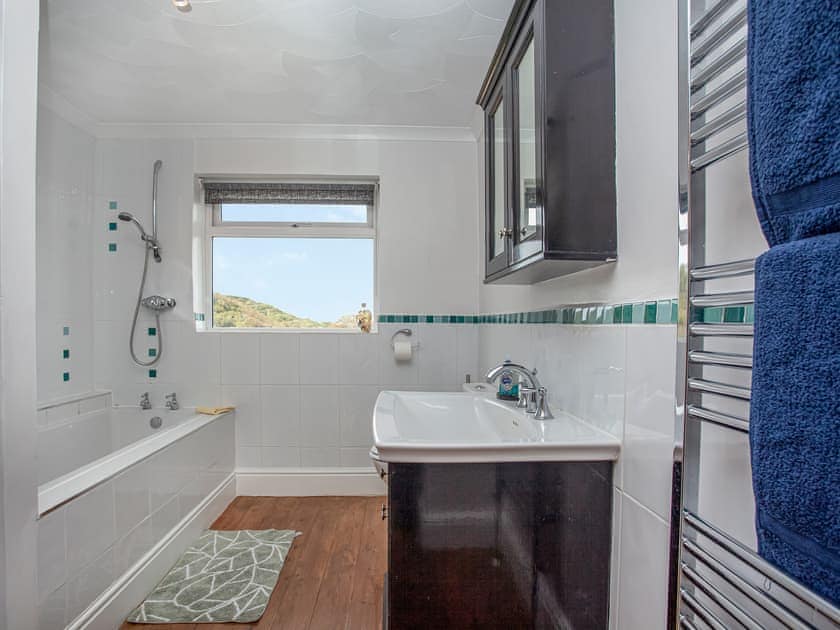 Bathroom | Tanglewood, Stenalees, near St Austell