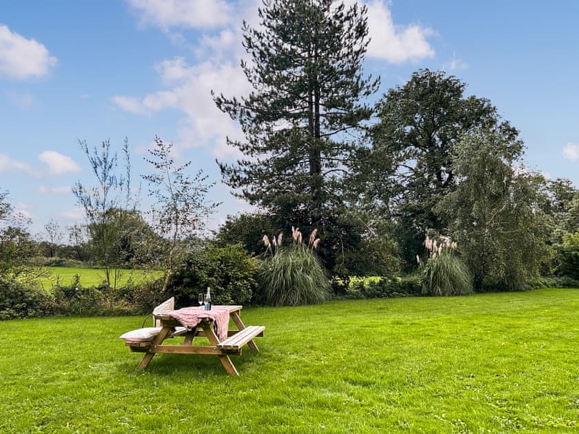 Outdoor eating area | Chestnut Cottage, Coxley Wick, near Wells