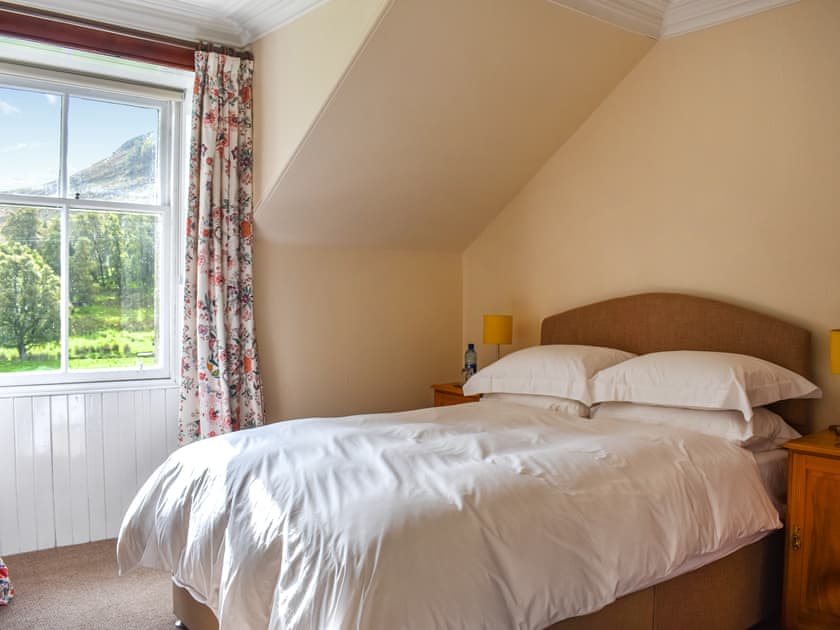 Double bedroom | Gleneffock Farmhouse, Glenesk, near Brechin