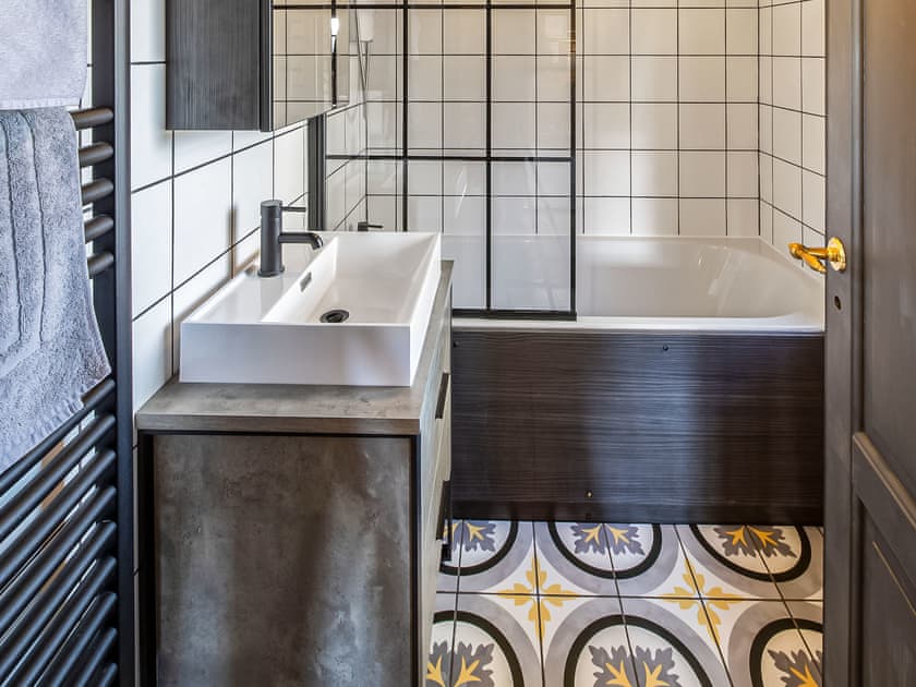 Bathroom | Mallard Lodge - Artlegarth Lodges, Ravenstonedale, near Kirkby Stephen