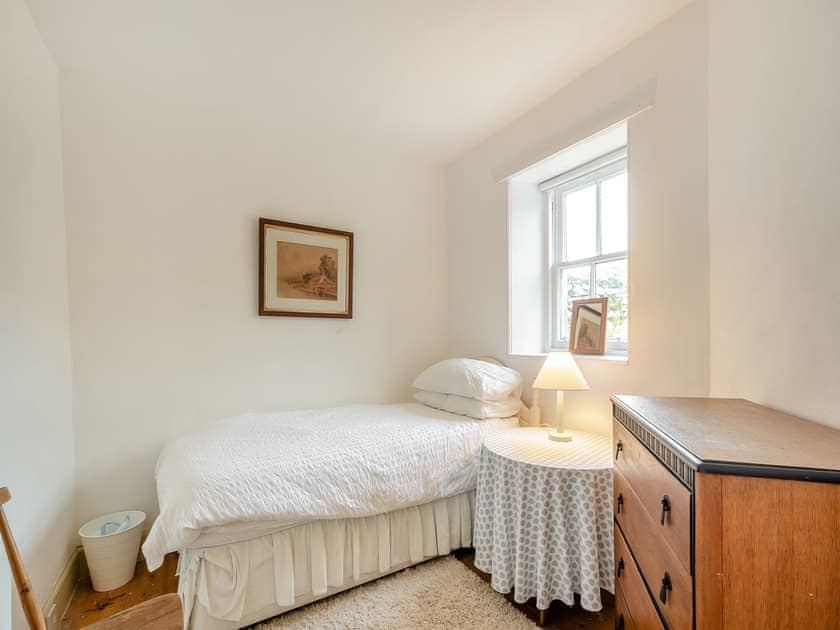 Single bedroom | Inverglen Farm, Strachur, near Cairndow