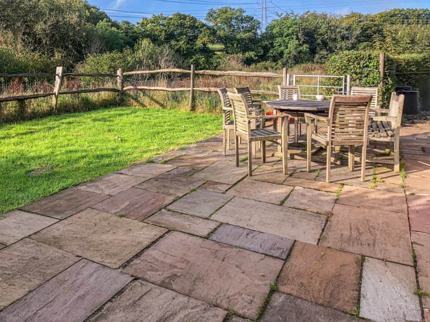 Sitting-out-area | Beer Farm, Waterrow, near Wiveliscombe