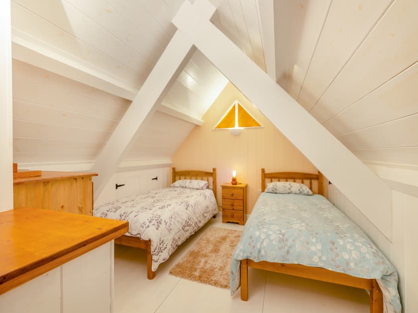 Twin bedroom | Penpompren, Blaenpennal, near Aberystwyth